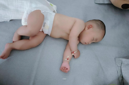 高平宝宝积食发烧怎么处理